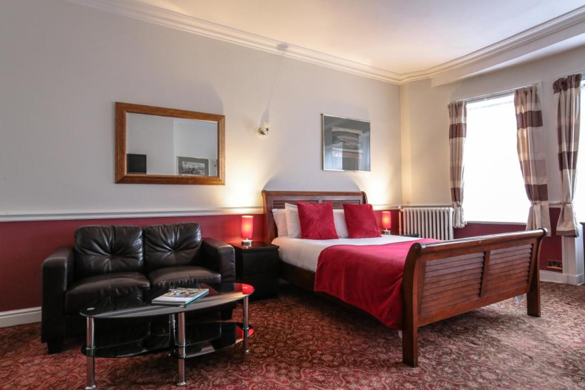 - Rodney Street Apartment *